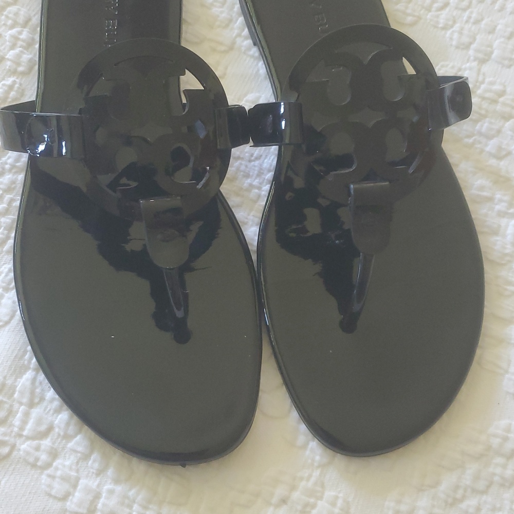TORY BURCH SHINY BLACK  MILLER SOFT SANDALS /SZ: 10 - Picture 6 of 14